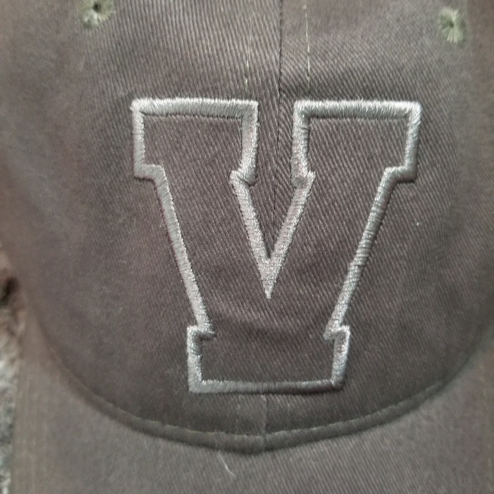 Vans hat - Picture 3 of 4